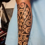 joeyelrotringo-maisonclosetatouage-polynesien2